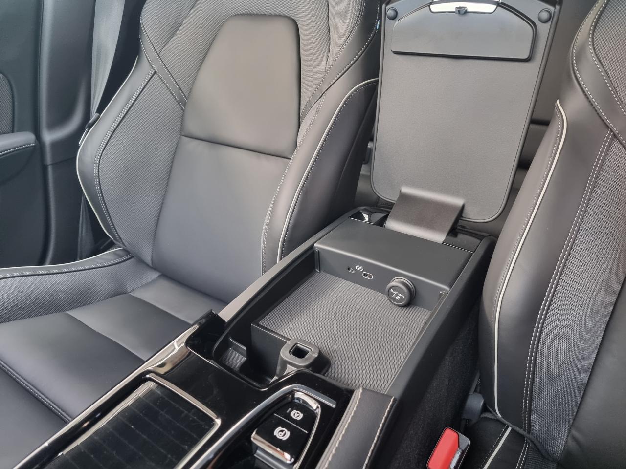 0679-0002965_p68 - VOLVO - V 60 - 2024 - photo 20