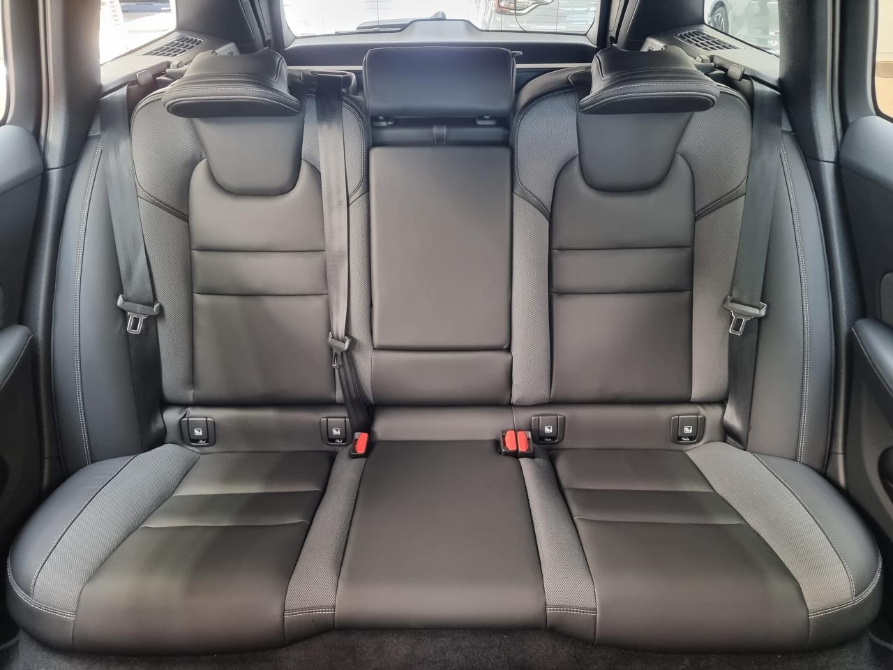 0679-0002965_p68 - VOLVO - V 60 - 2024 - photo 13