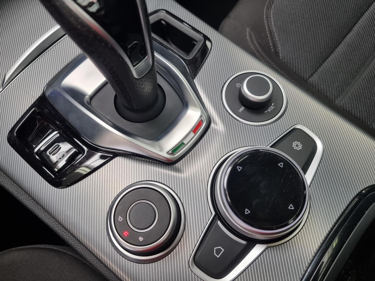 0679-0002983_p68 - ALFA ROMEO - STELVIO - 2024 - photo 21