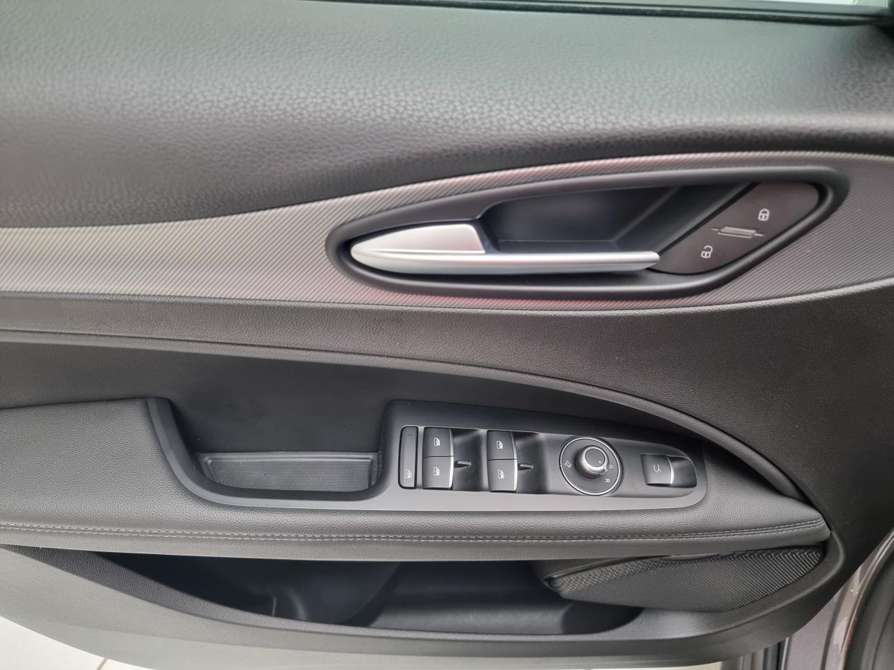 0679-0002985_p68 - ALFA ROMEO - STELVIO - 2024 - photo 18