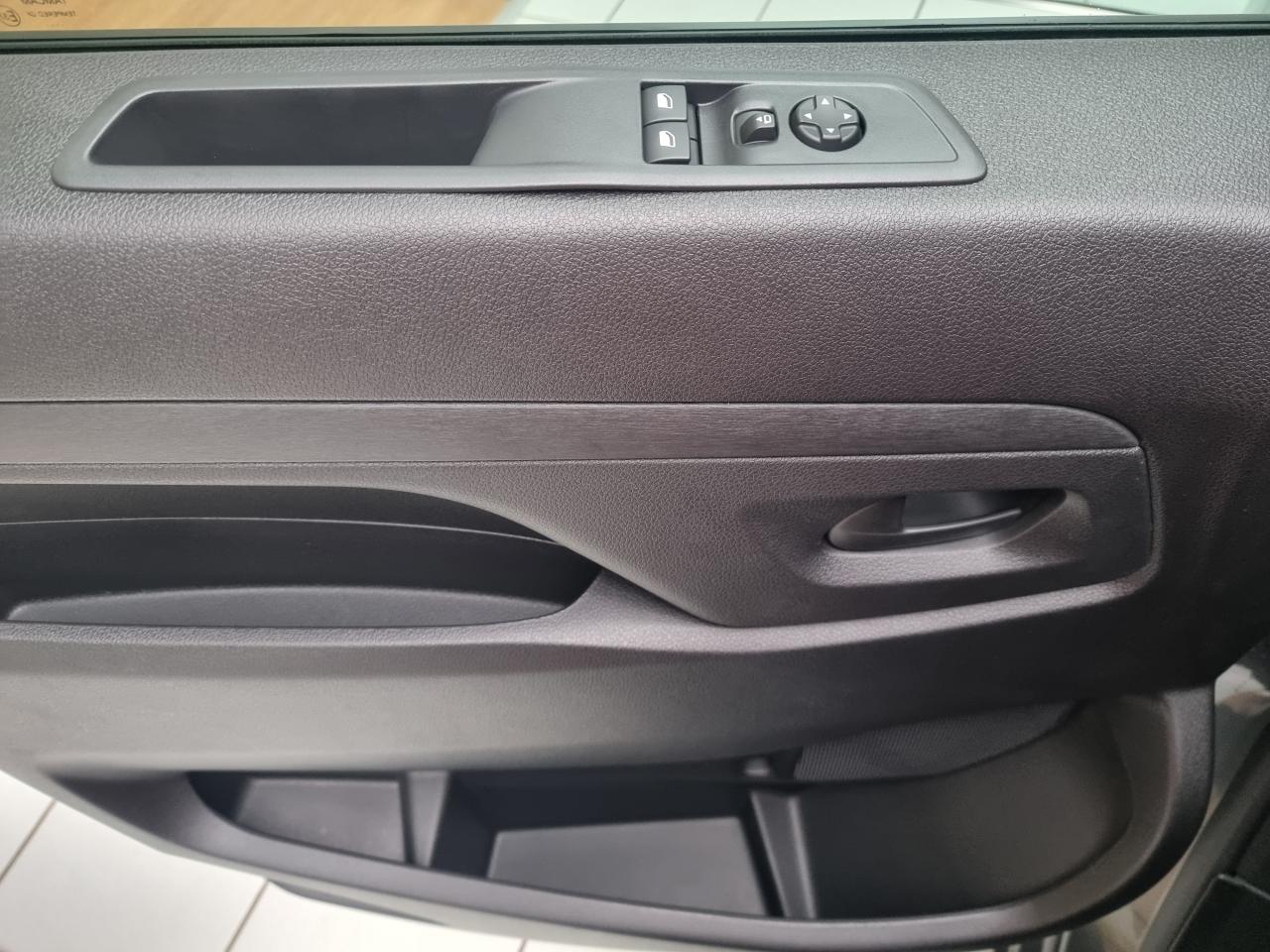 0679-0003004_p68 - CITROEN - JUMPY - 2025 - photo 17