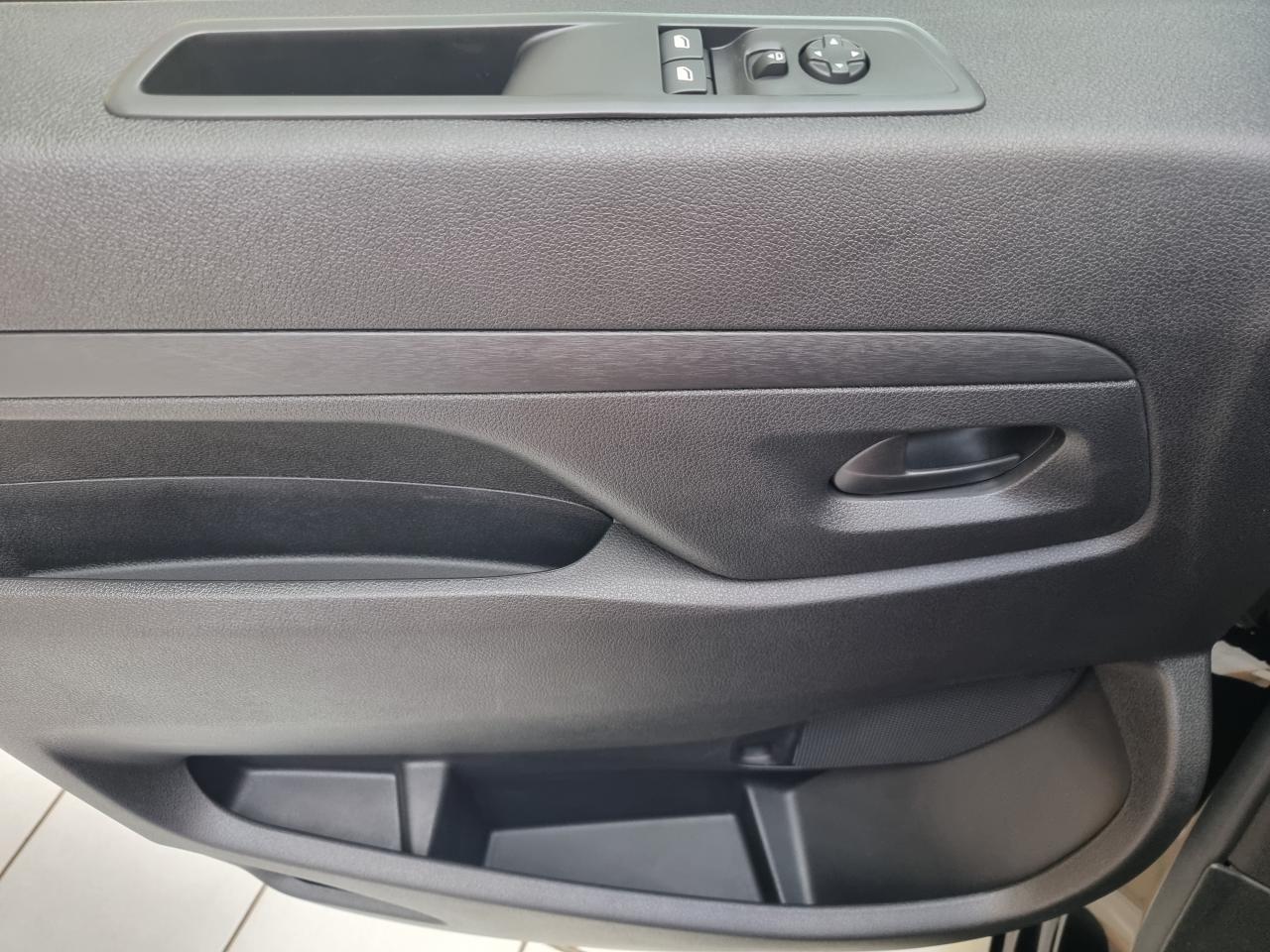 0679-0003008_p68 - CITROEN - JUMPY - 2025 - photo 17