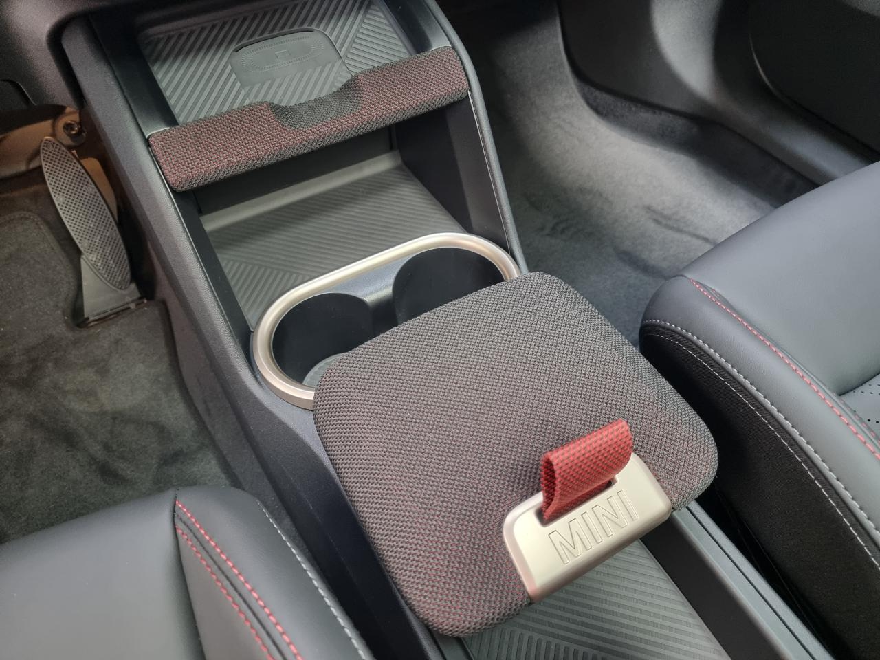 0679-0003046_p68 - MINI - COUNTRYMAN - 2026 - photo 22