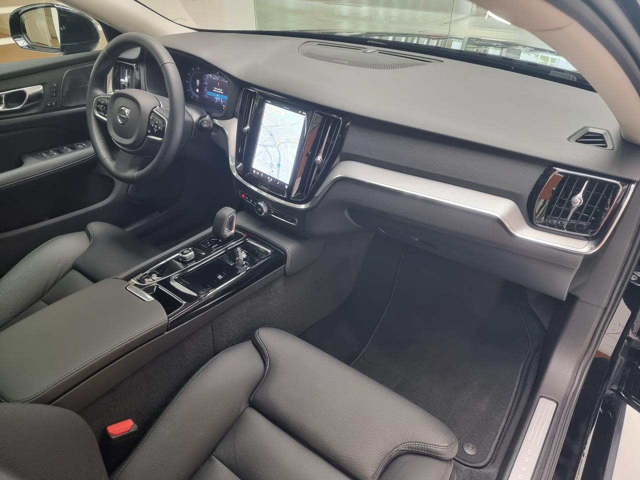 0679-0003068_p68 - VOLVO - V 60 - 2024 - photo 5