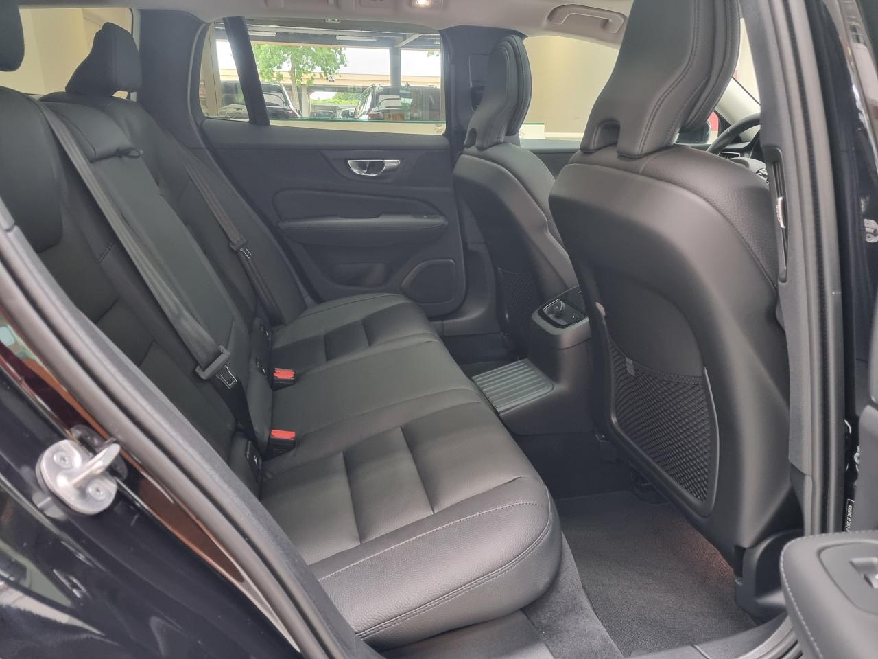 0679-0003068_p68 - VOLVO - V 60 - 2024 - photo 31