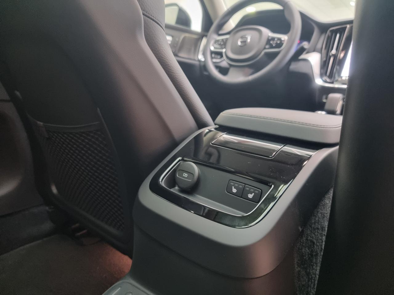 0679-0003068_p68 - VOLVO - V 60 - 2024 - photo 30