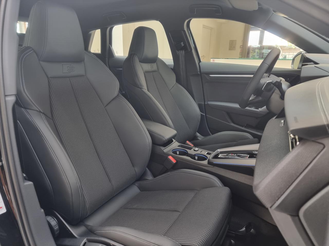 0679-0003074_p68 - AUDI - A3 - 2025 - photo 10