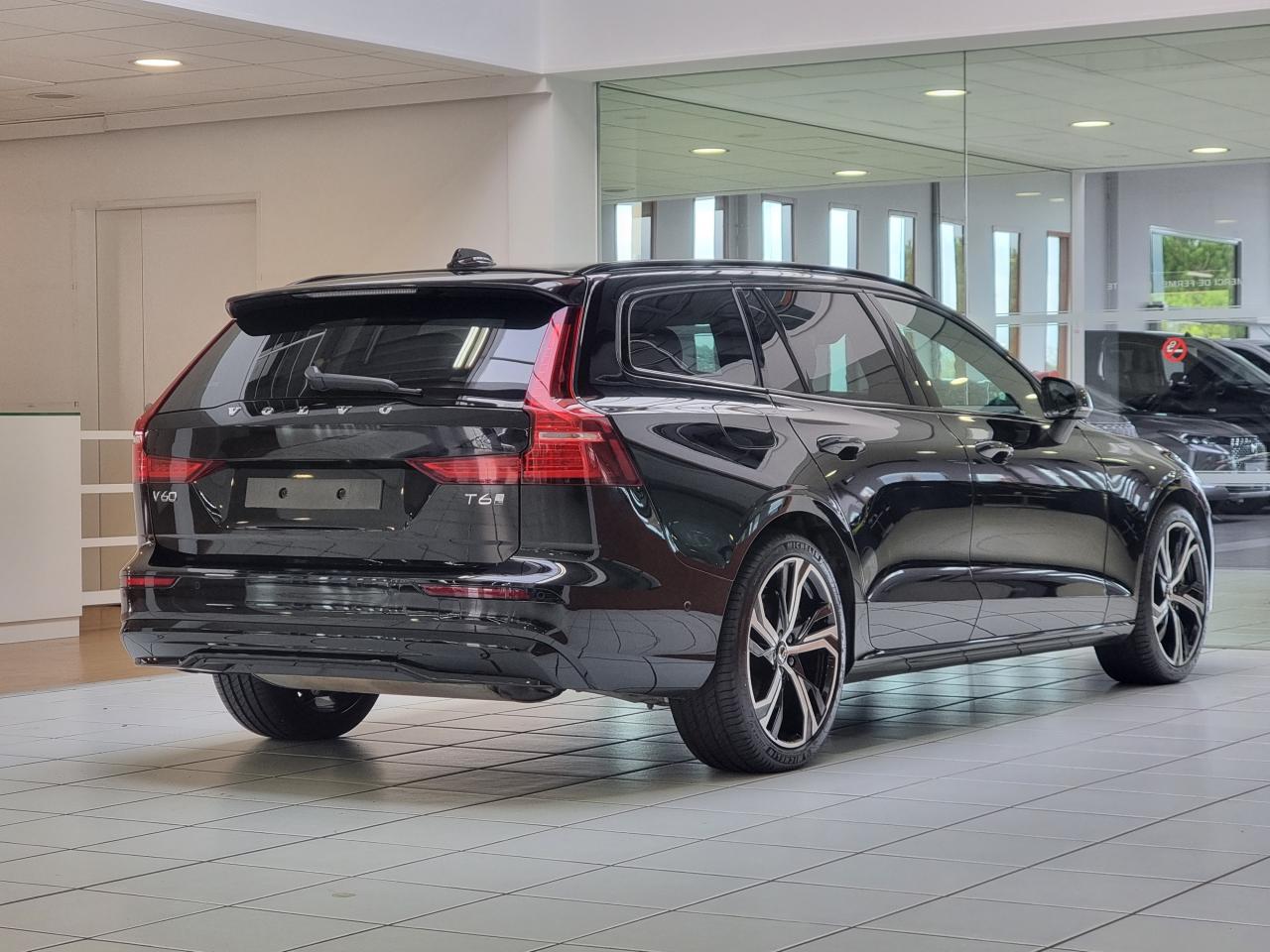 0679-0003130_p68 - VOLVO - V 60 - 2025 - photo 2