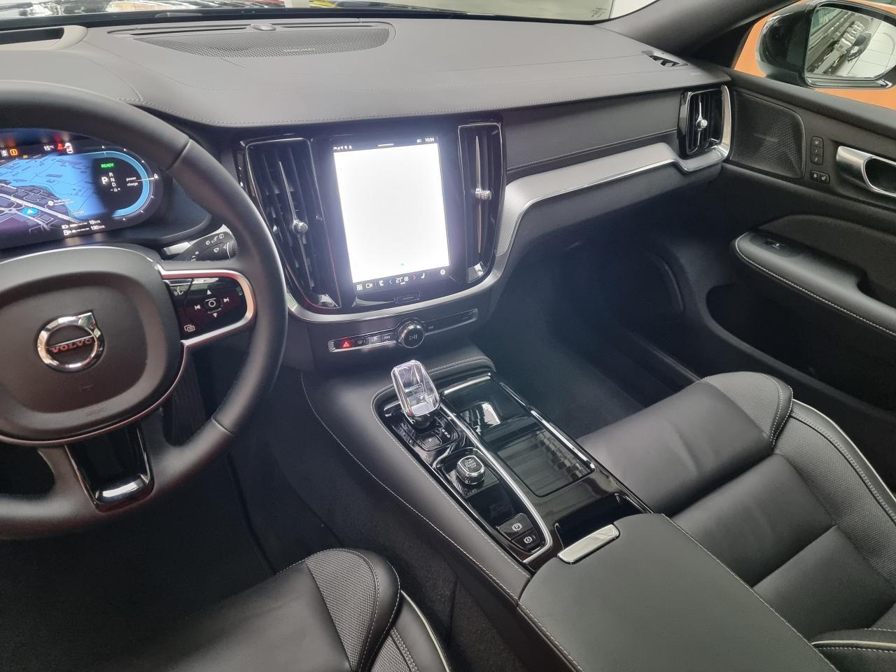 0679-0003130_p68 - VOLVO - V 60 - 2025 - photo 6