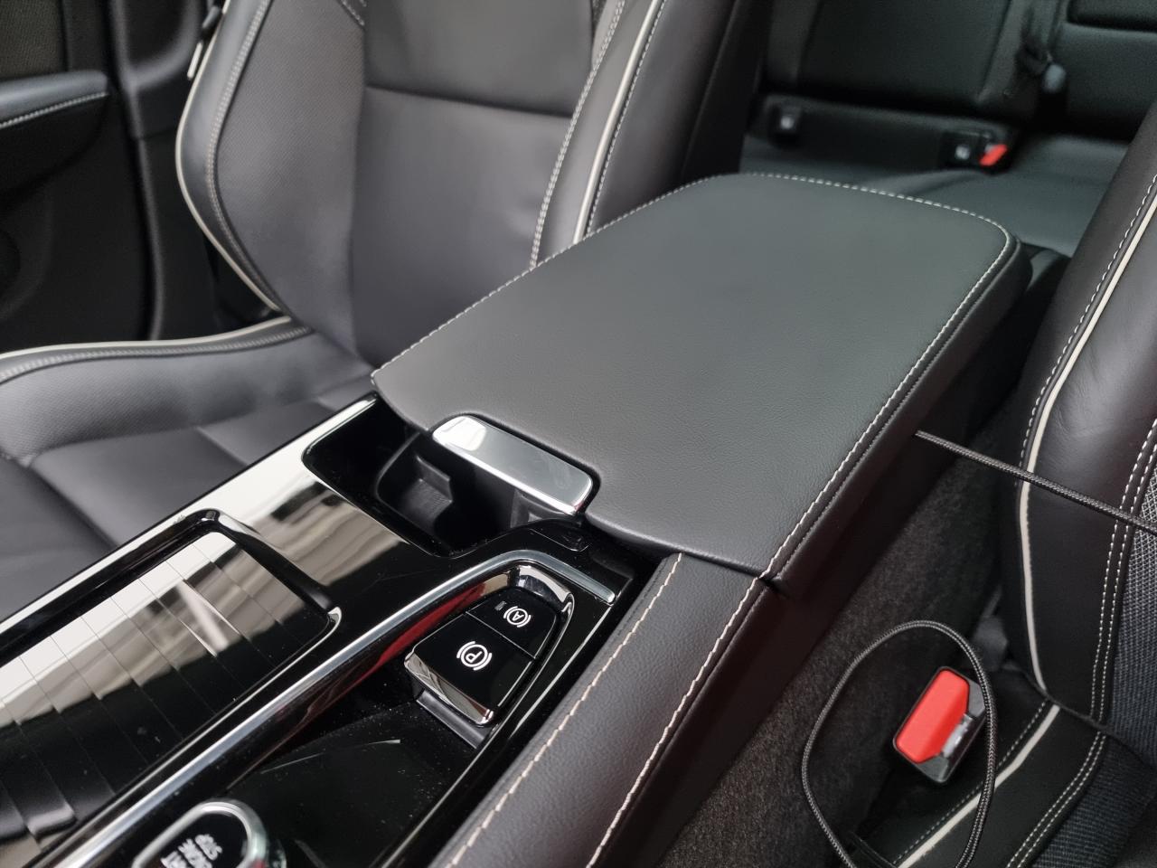 0679-0003130_p68 - VOLVO - V 60 - 2025 - photo 20