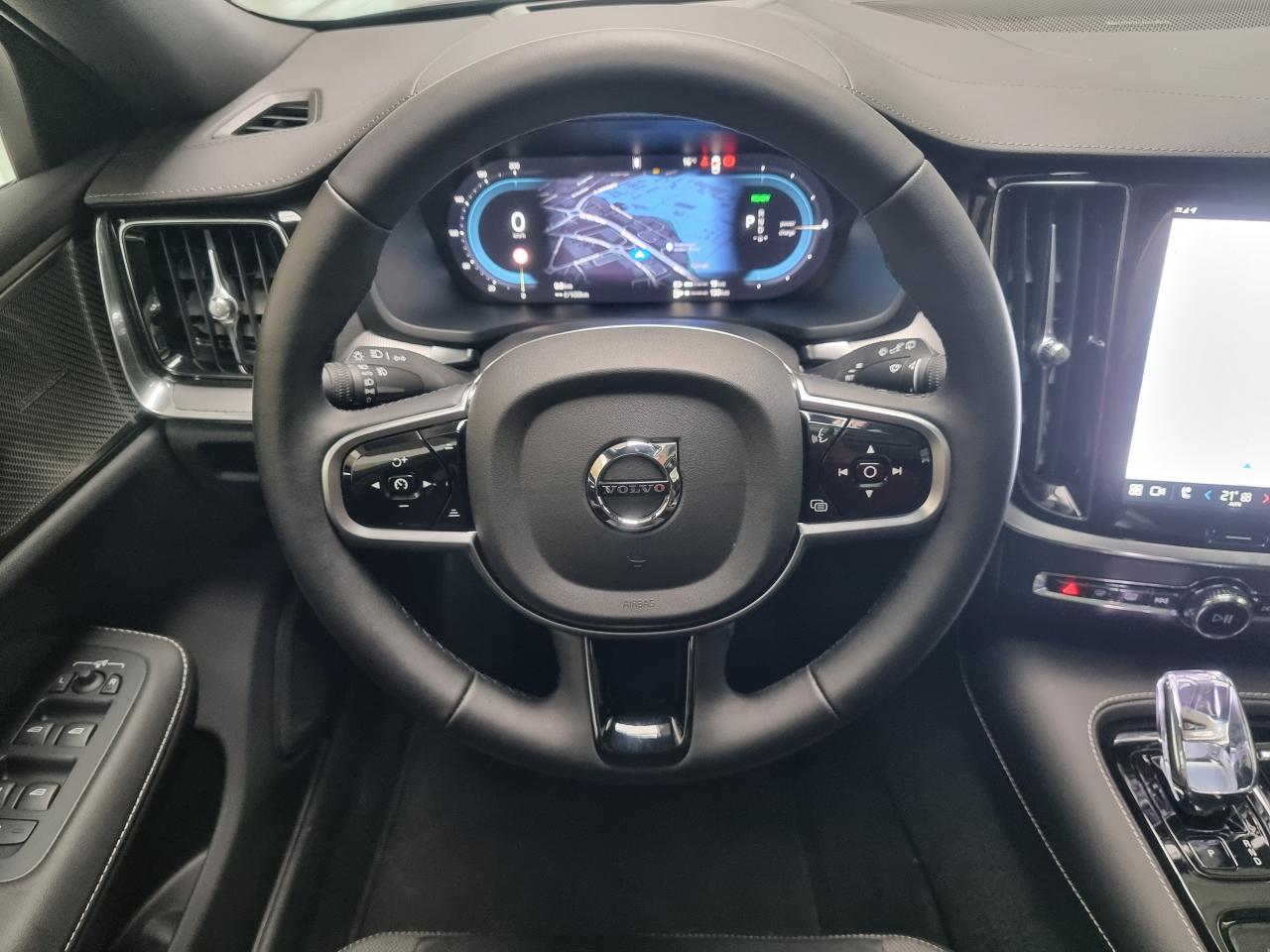 0679-0003130_p68 - VOLVO - V 60 - 2025 - photo 10