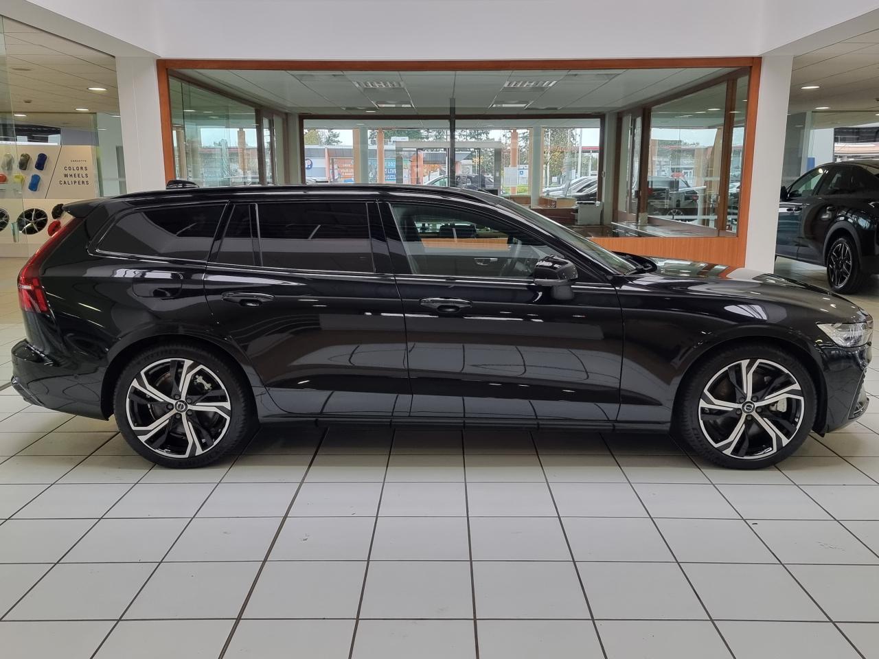 0679-0003130_p68 - VOLVO - V 60 - 2025 - photo 35