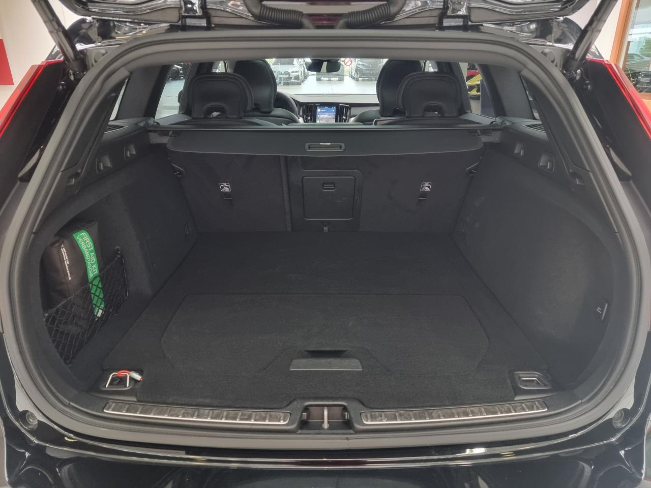 0679-0003130_p68 - VOLVO - V 60 - 2025 - photo 14