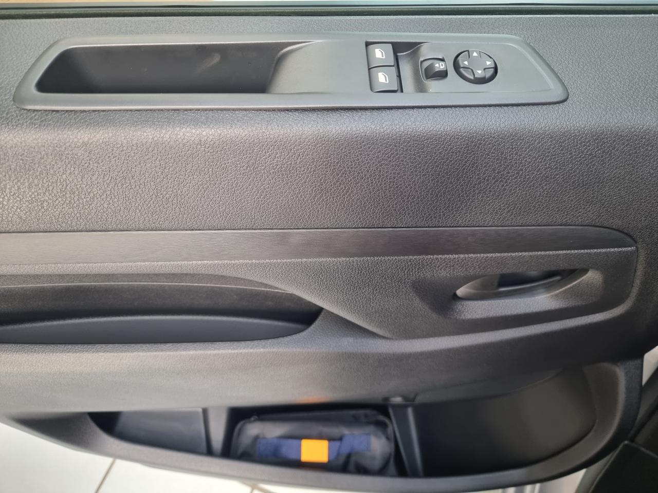 0679-0003140_p68 - PEUGEOT - EXPERT - 2025 - photo 17