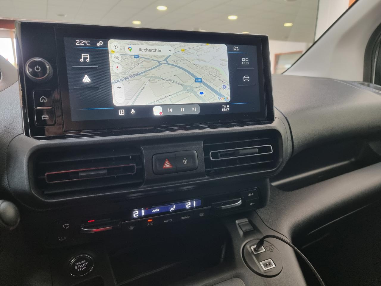 0679-0003177_p68 - PEUGEOT - PARTNER - 2025 - photo 19