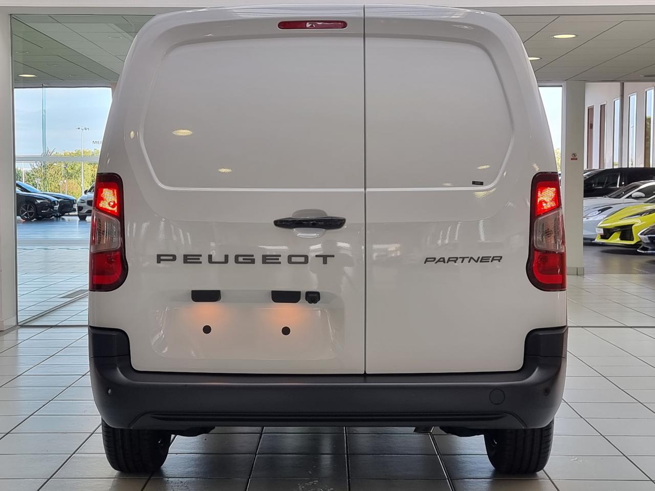 0679-0003177_p68 - PEUGEOT - PARTNER - 2025 - photo 4