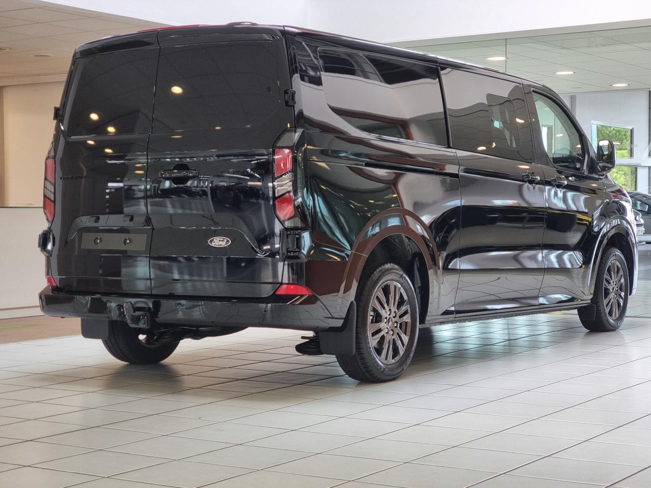 0679-0003189_p68 - FORD - TRANSIT - 2025 - photo 2