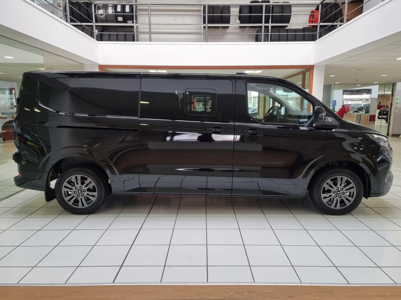 0679-0003189_p68 - FORD - TRANSIT - 2025 - photo 26