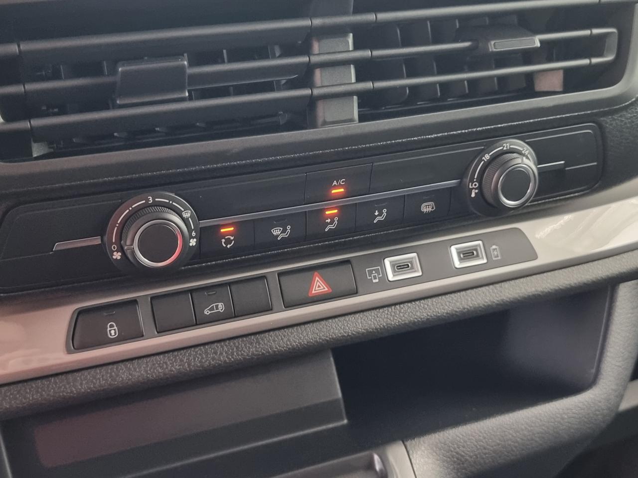 0679-0003194_p68 - CITROEN - JUMPY - 2025 - photo 19