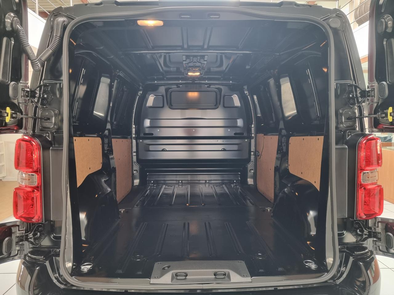 0679-0003195_p68 - CITROEN - JUMPY - 2025 - photo 13