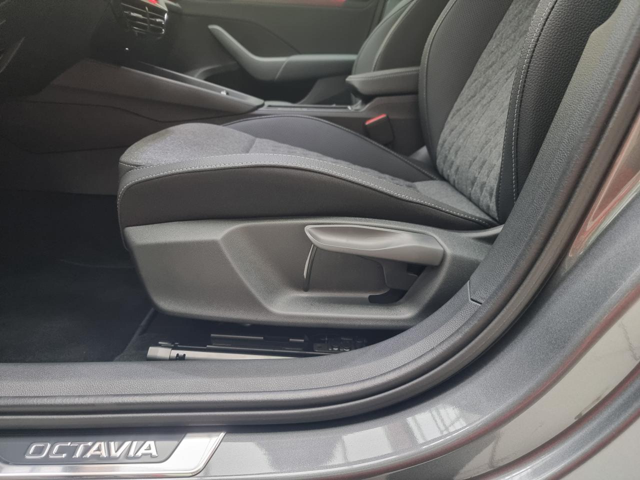 0679-0003220_p68 - SKODA - OCTAVIA - 2025 - photo 17