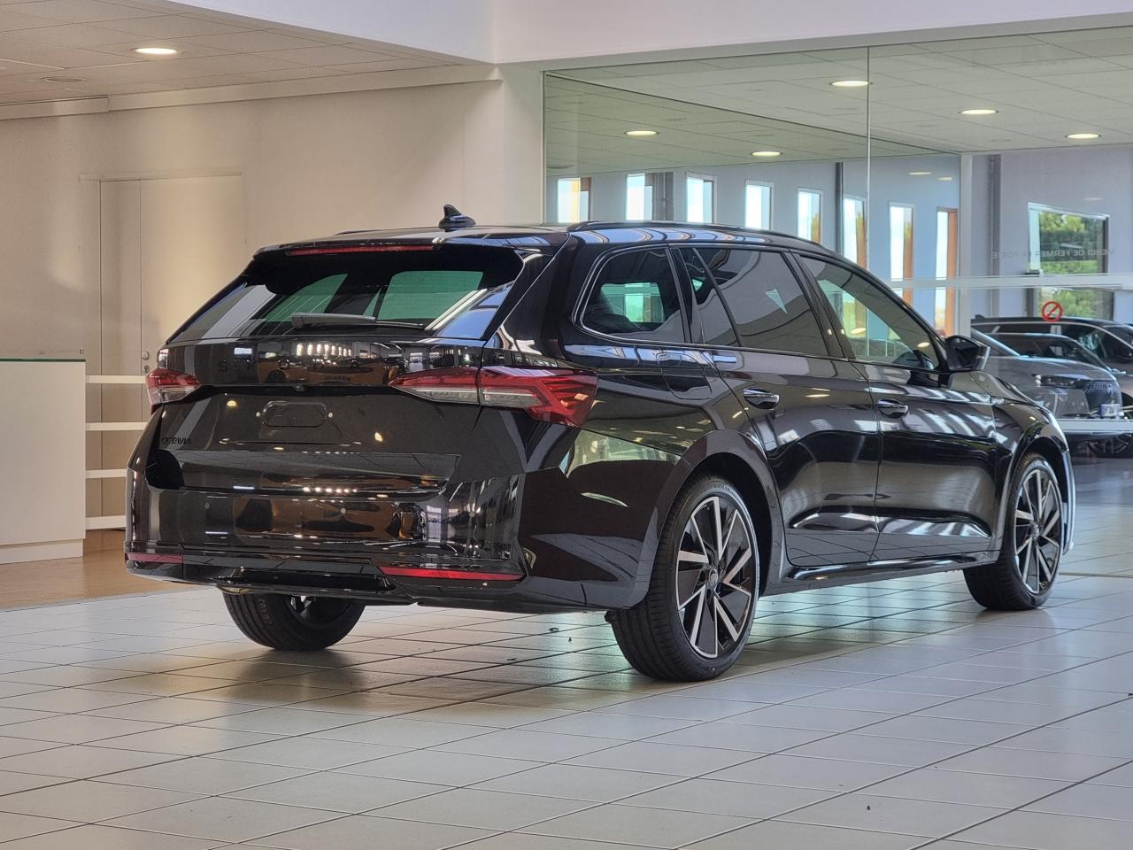 0679-0003222_p68 - SKODA - OCTAVIA - 2025 - photo 2