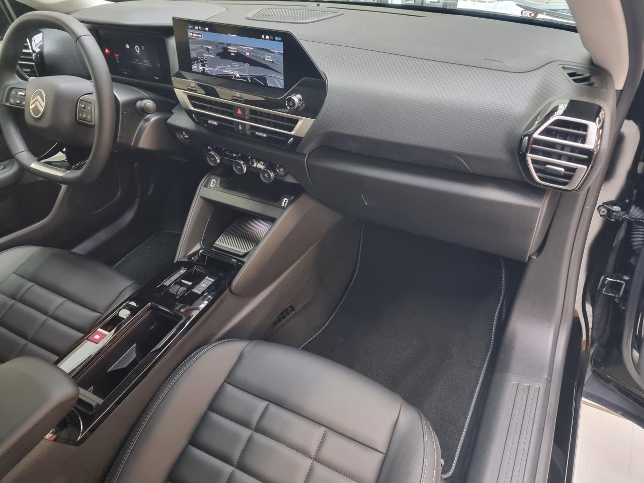 0679-0003235_p68 - CITROEN - C4 - 2025 - photo 5