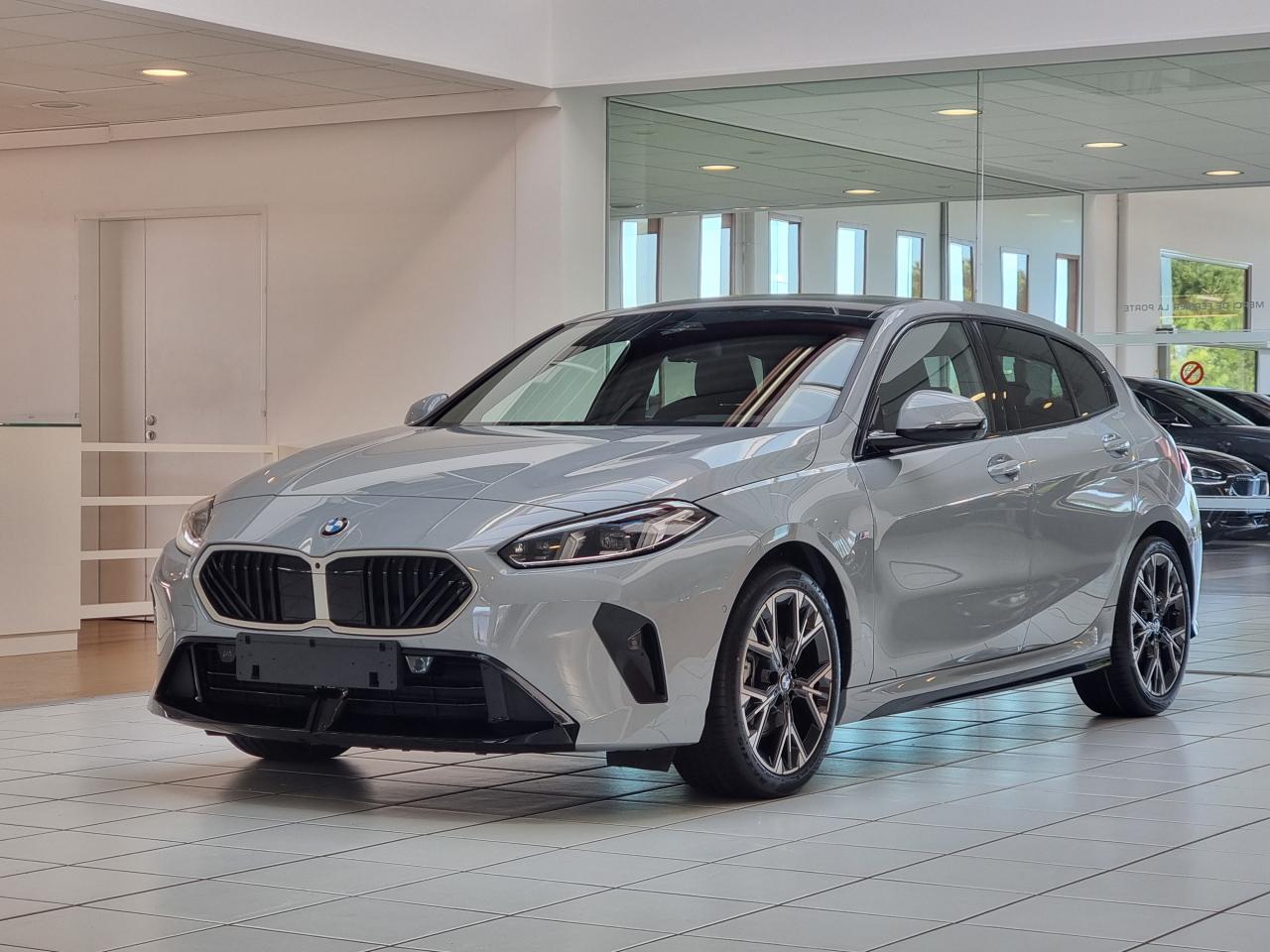 0679-0003262_p68 - BMW - SERIE 1 - 2025 - photo 1