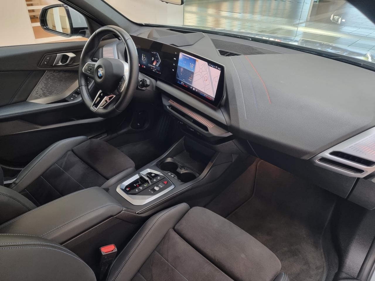 0679-0003262_p68 - BMW - SERIE 1 - 2025 - photo 3