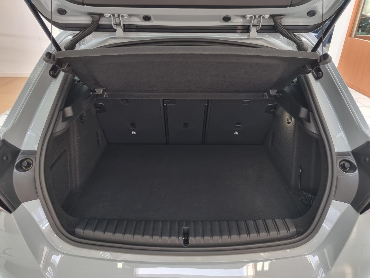 0679-0003262_p68 - BMW - SERIE 1 - 2025 - photo 12