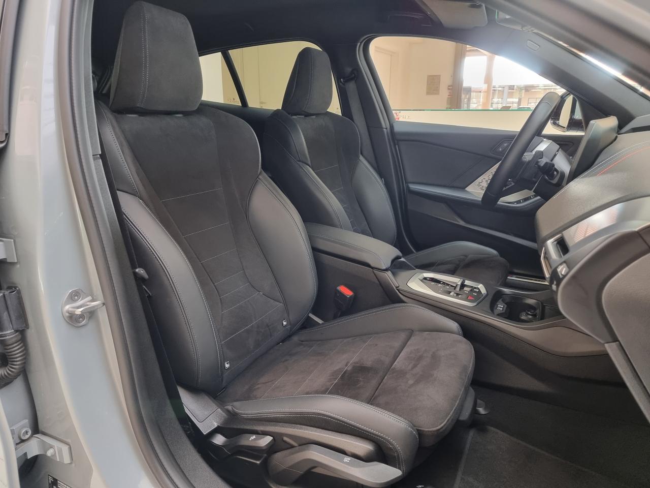 0679-0003262_p68 - BMW - SERIE 1 - 2025 - photo 10