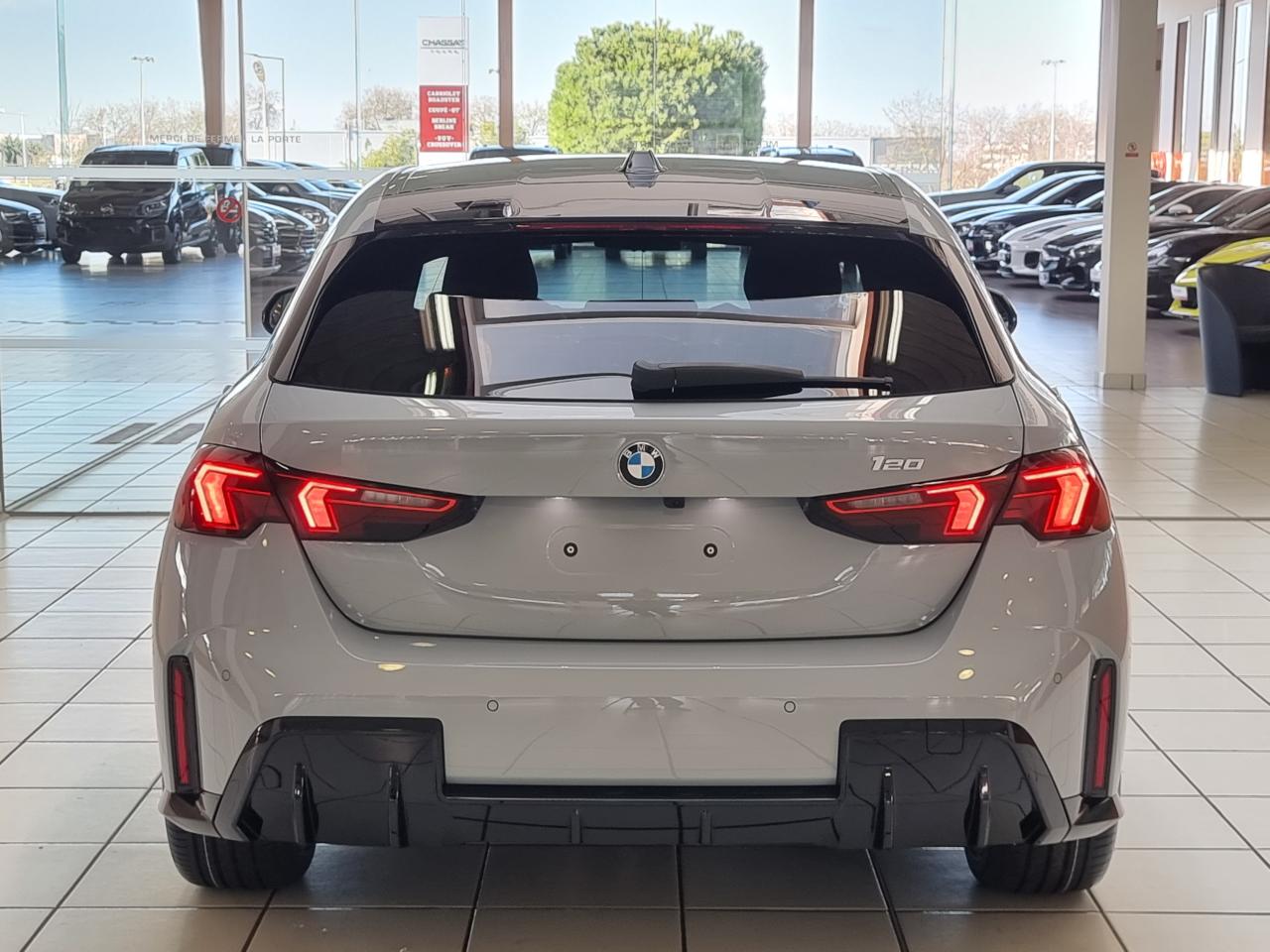 0679-0003262_p68 - BMW - SERIE 1 - 2025 - photo 23