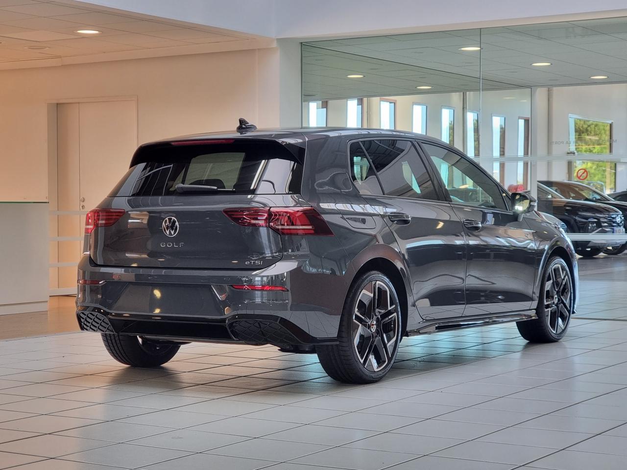 0679-0003269_p68 - VOLKSWAGEN - GOLF - 2026 - photo 2