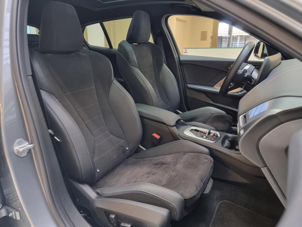 0679-0003282_p68 - BMW - SERIE 1 - 2025 - photo 12