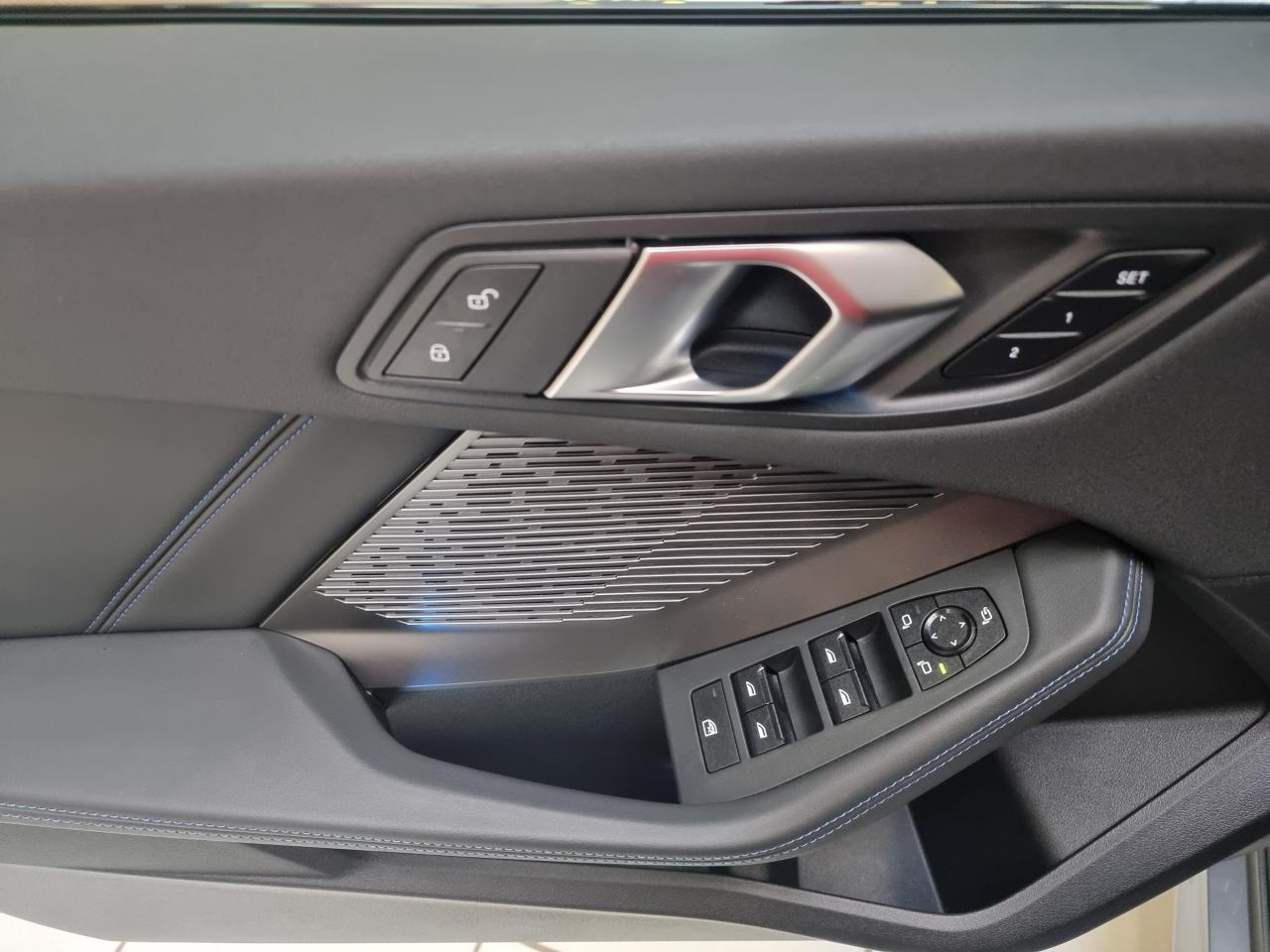 0679-0003283_p68 - BMW - SERIE 1 - 2025 - photo 17