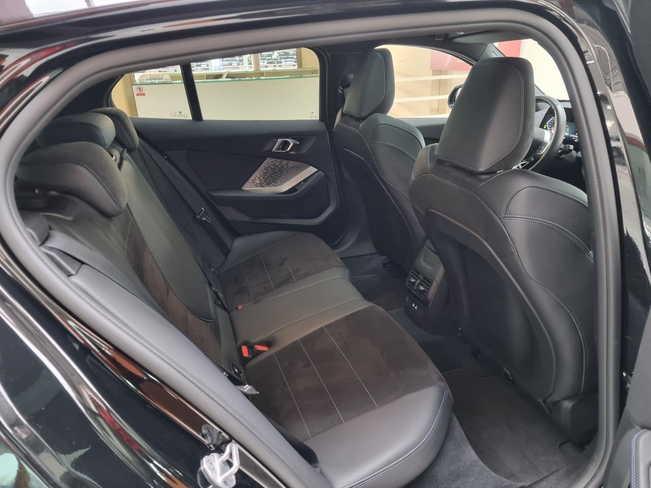 0679-0003284_p68 - BMW - SERIE 1 - 2025 - photo 21