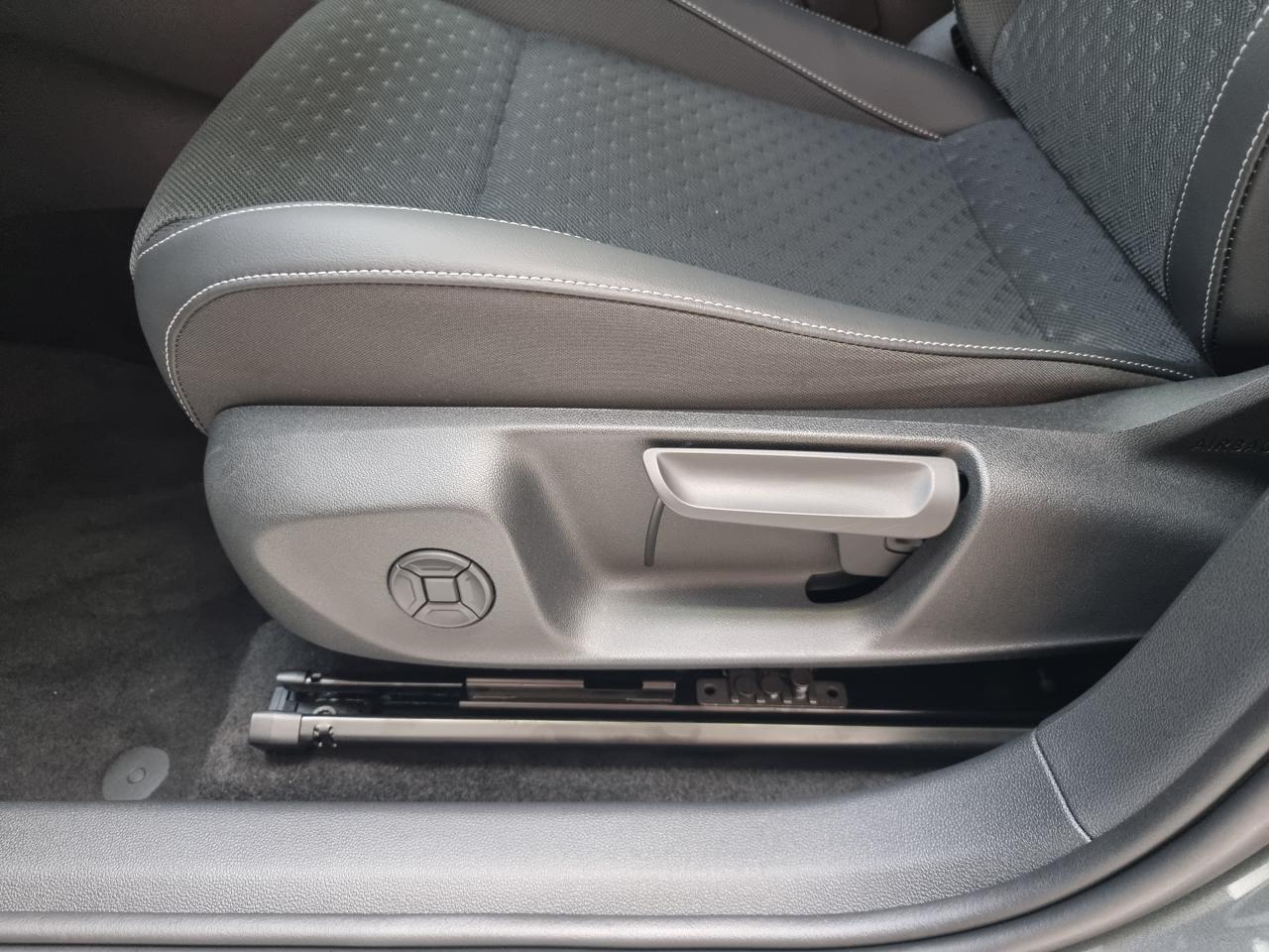 0679-0003290_p68 - VOLKSWAGEN - T ROC - 2026 - photo 15