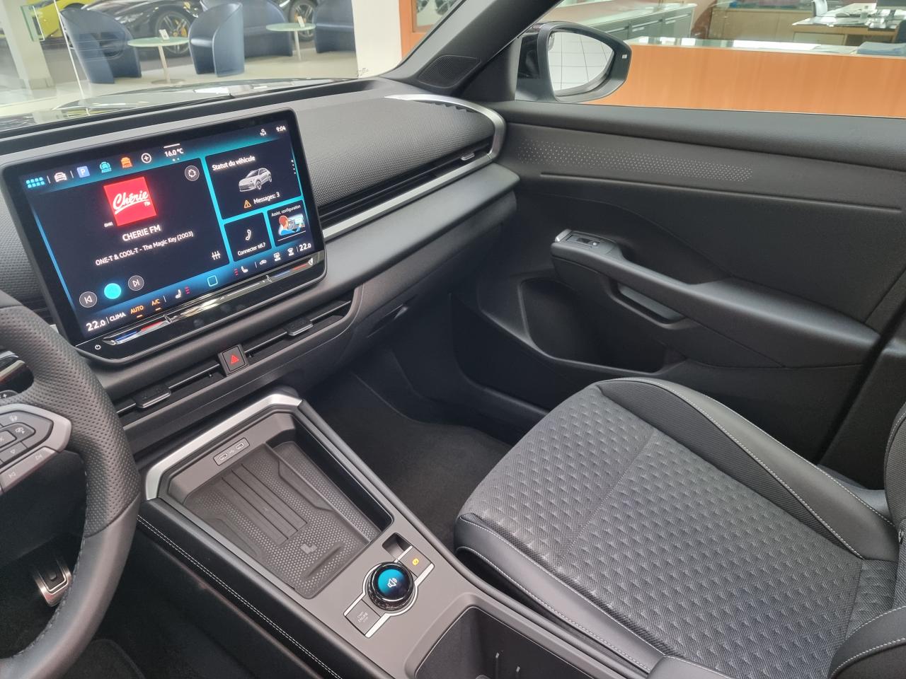 0679-0003290_p68 - VOLKSWAGEN - T ROC - 2026 - photo 4