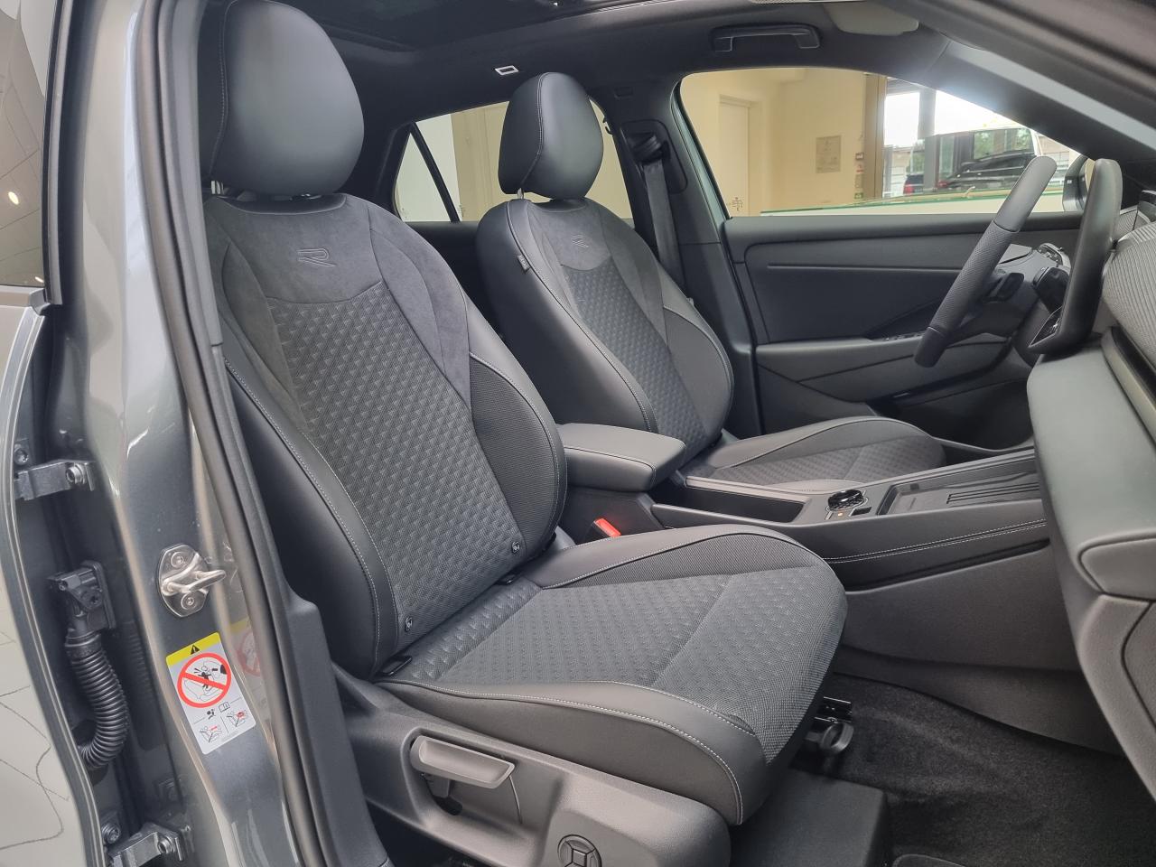 0679-0003290_p68 - VOLKSWAGEN - T ROC - 2026 - photo 10