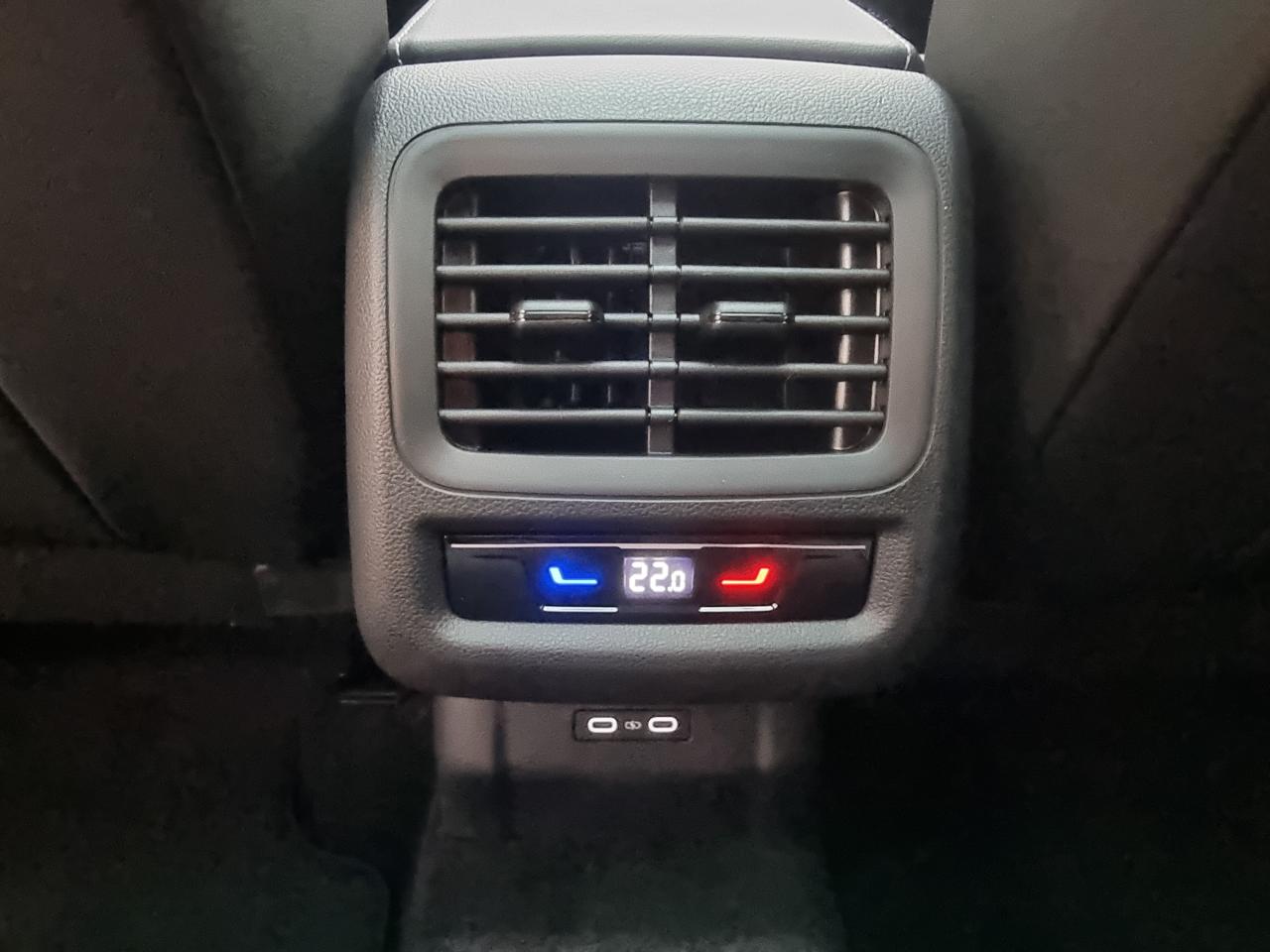 0679-0003292_p68 - VOLKSWAGEN - T ROC - 2026 - photo 21