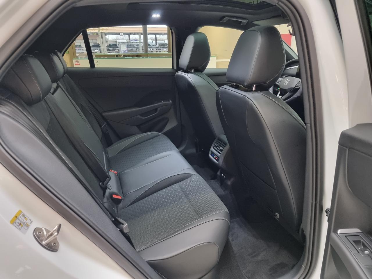 0679-0003294_p68 - VOLKSWAGEN - T ROC - 2026 - photo 22