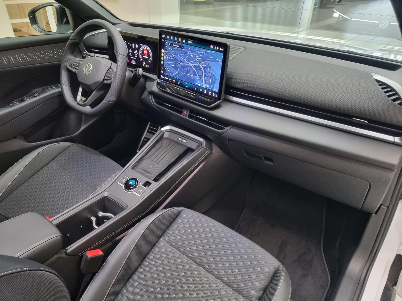 0679-0003294_p68 - VOLKSWAGEN - T ROC - 2026 - photo 3