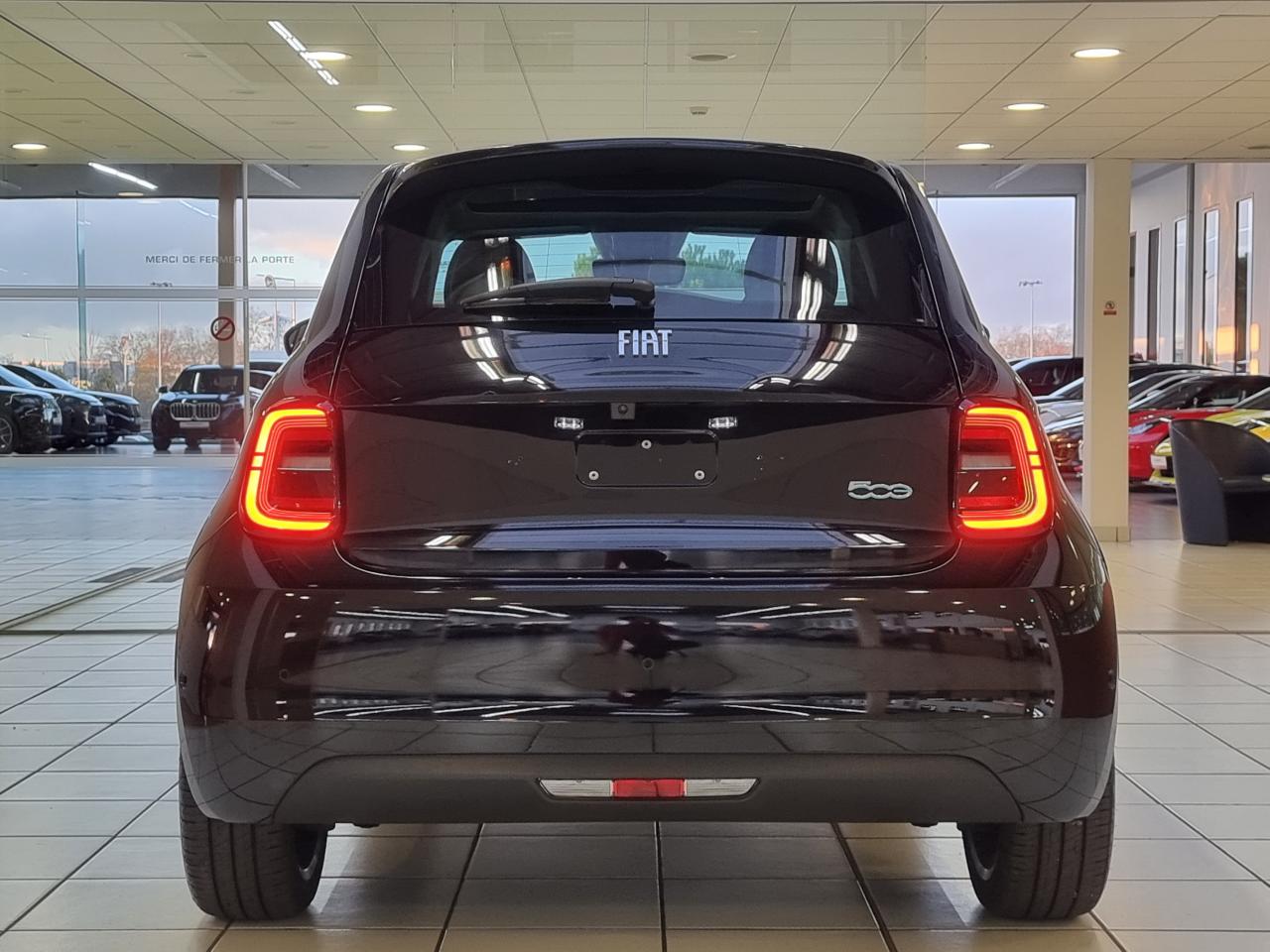 0679-0003300_p68 - FIAT - 500 - 2023 - photo 4