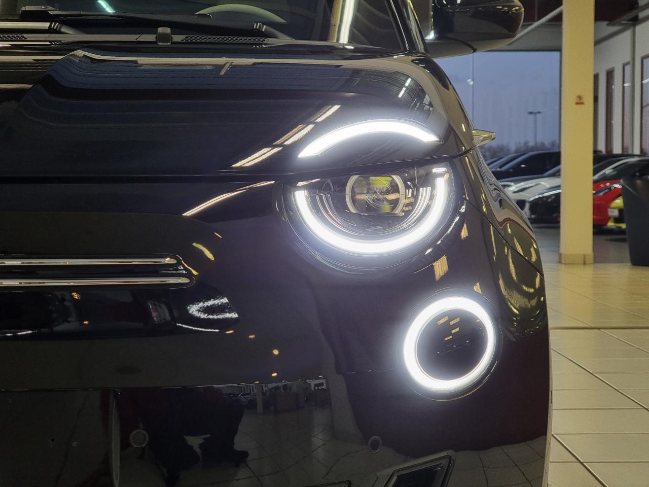 0679-0003300_p68 - FIAT - 500 - 2023 - photo 8