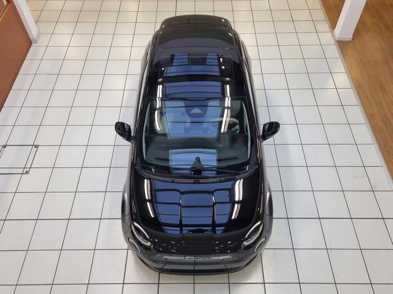 0679-0003300_p68 - FIAT - 500 - 2023 - photo 34