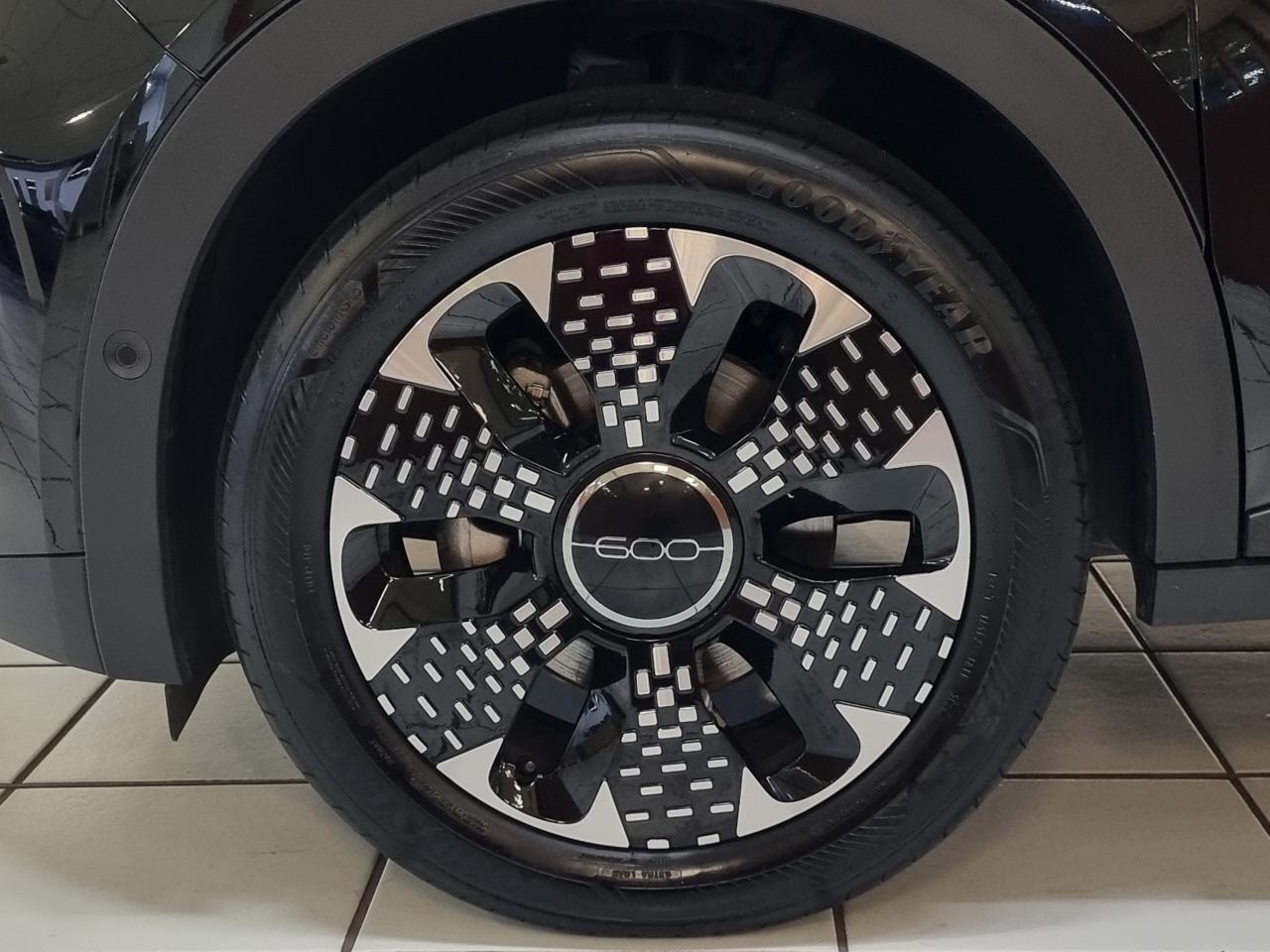 0679-0003316_p68 - FIAT - 600 - 2025 - photo 7