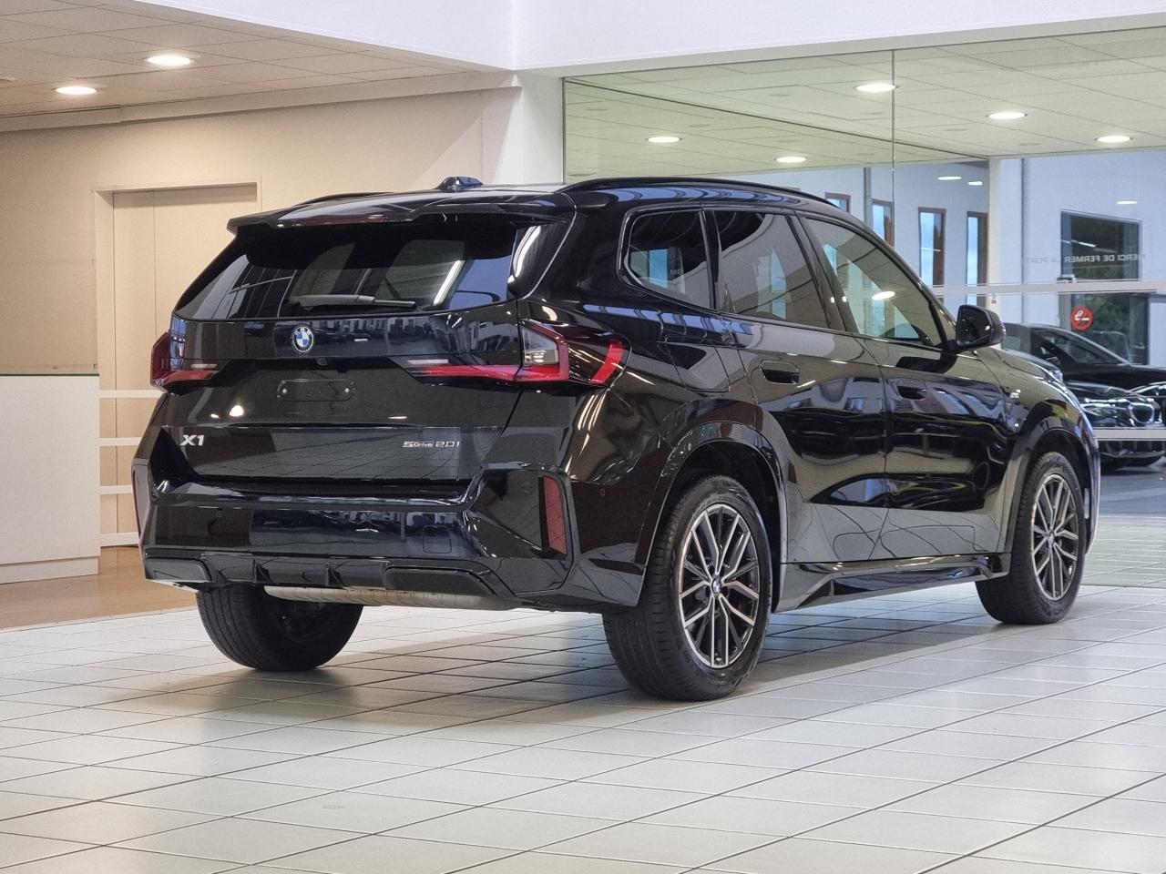 0679-0003322_p68 - BMW - X1 - 2025 - photo 2