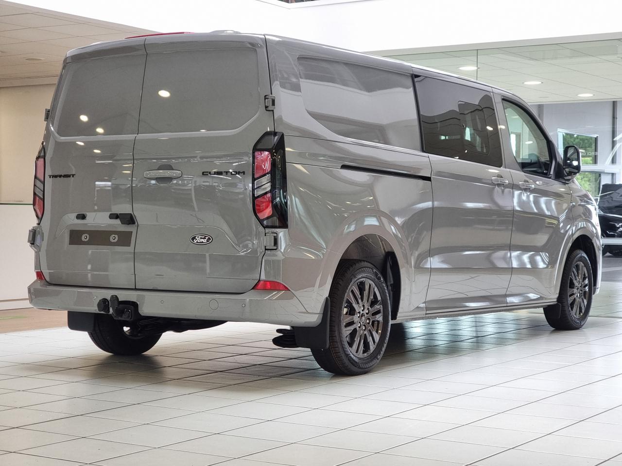 0679-0003327_p68 - FORD - TRANSIT - 2025 - photo 2