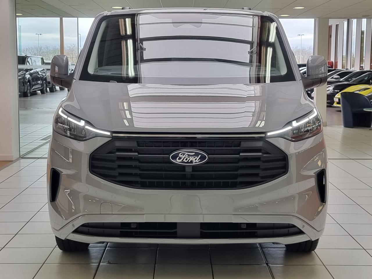 0679-0003327_p68 - FORD - TRANSIT - 2025 - photo 23