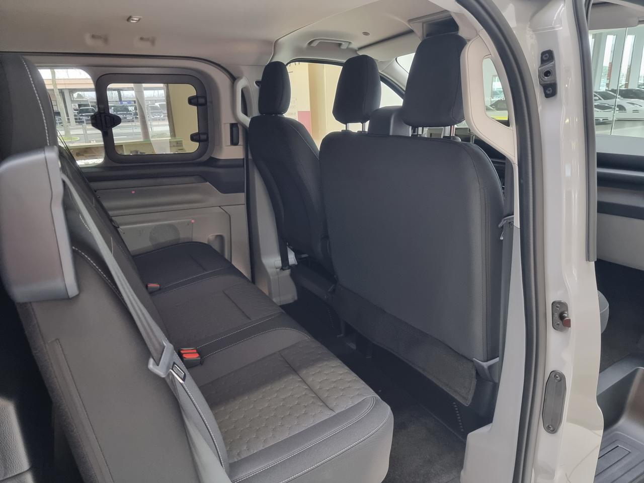 0679-0003327_p68 - FORD - TRANSIT - 2025 - photo 13